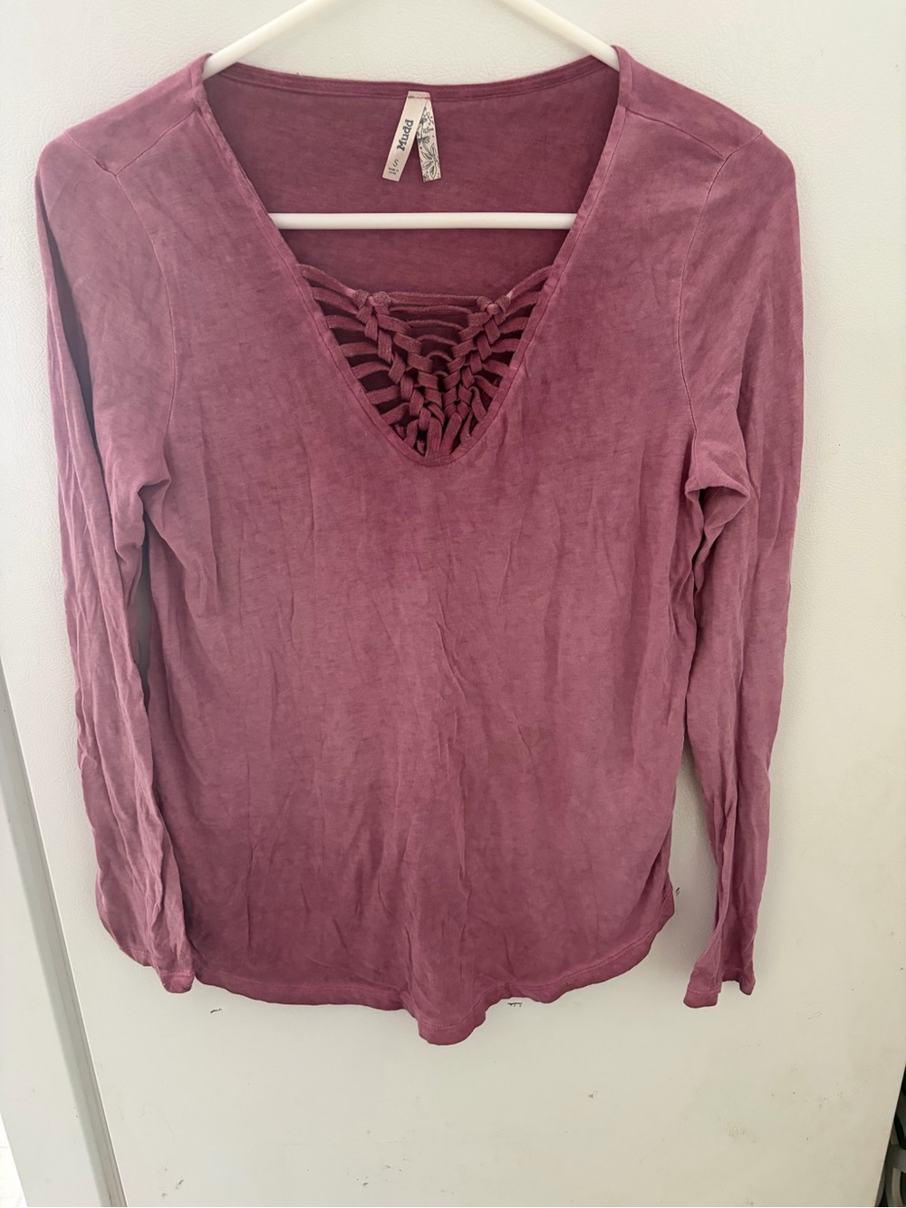 Mudd Dusty Mauve Long-Sleeve V-Neck Top with Macramé Detail